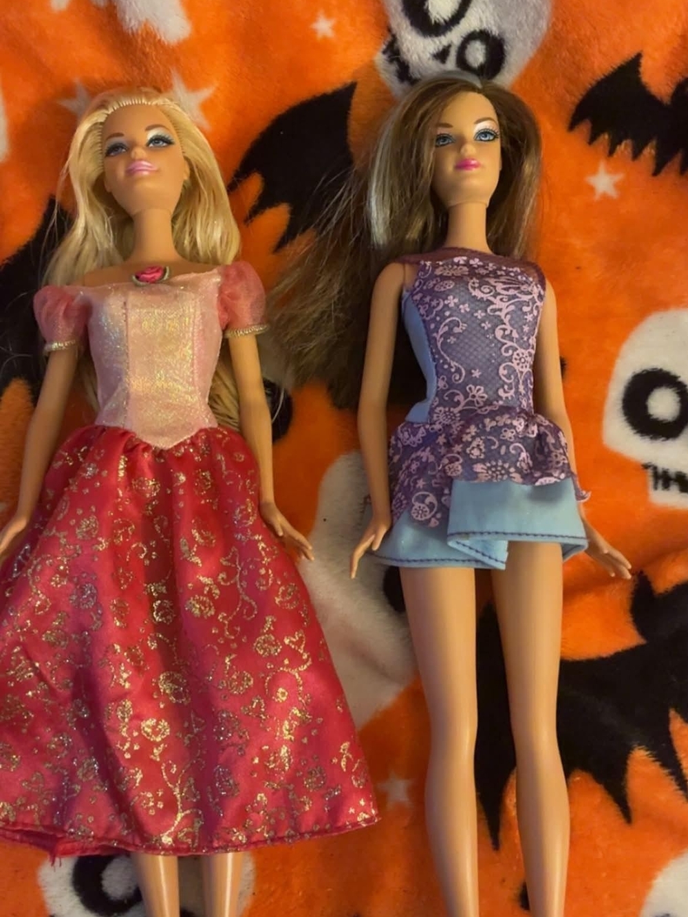 Set Of 2 Barbie Dolls